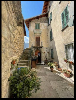 La corte sul lago Pognana Lario